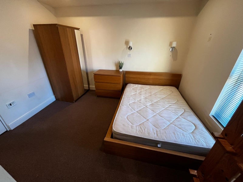 Photo 1: Room 4 - £780