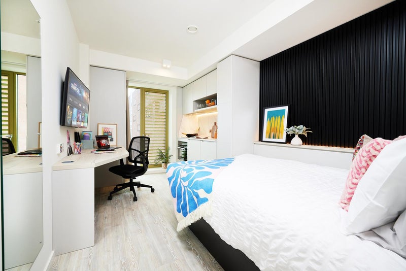 Photo 1: Studio apartment