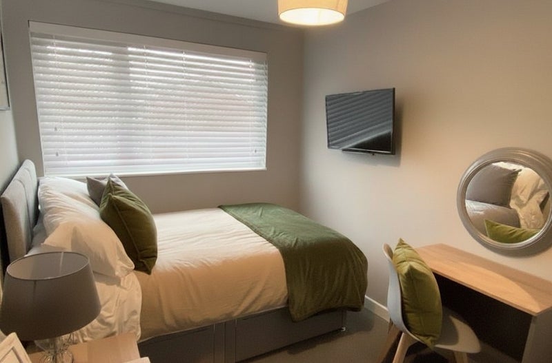 Photo 1: Cosy Bedroom