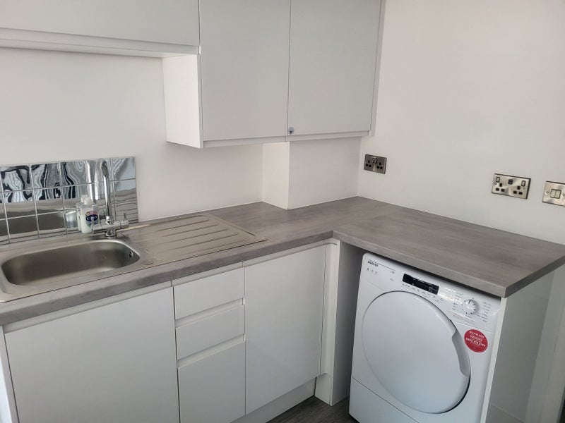 Photo 1: Own kitchen