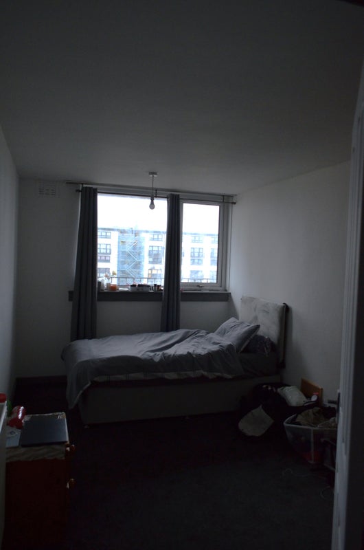 Photo 1: Bedroom
