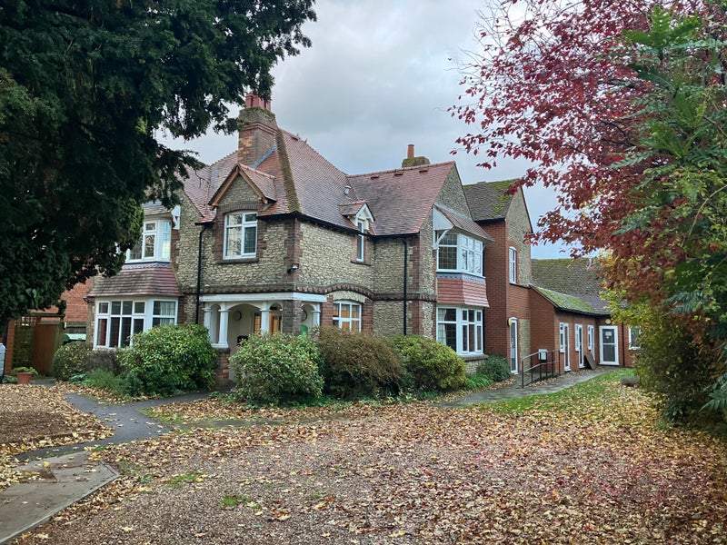 Photo 1: Stonehill House