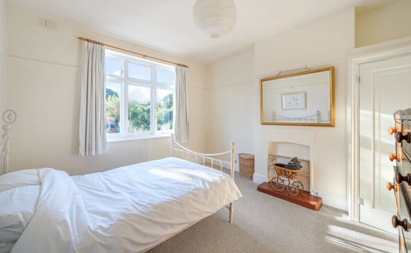 Photo 1: 1 Lodger's Double Bedroom at Back of House