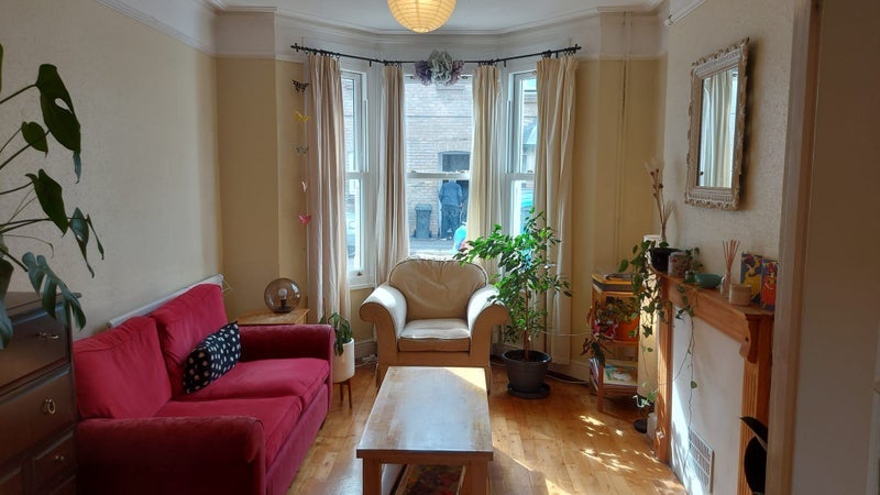 Photo 1: Living room