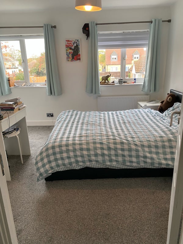 Photo 1: Bedroom as seen from the door