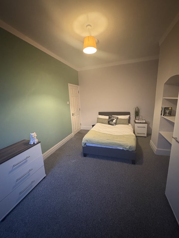 Photo 1: Room 5 - Available