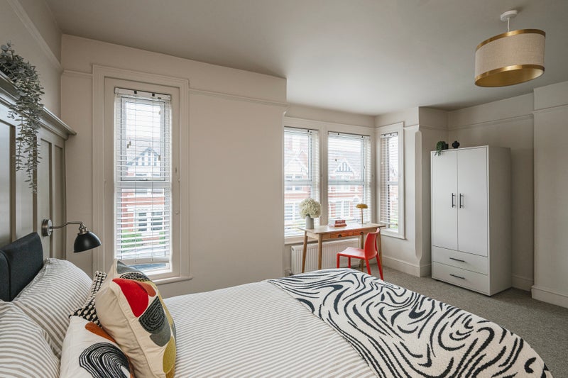 Photo 1: Bedroom 3 with ensuite