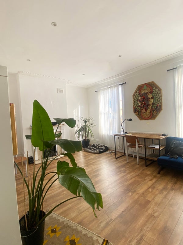 Photo 1: Living room