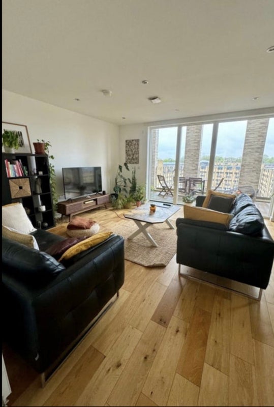 Photo 1: Open plan living room