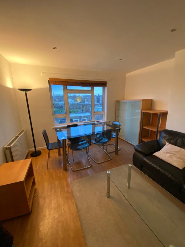 Photo 1: Living room