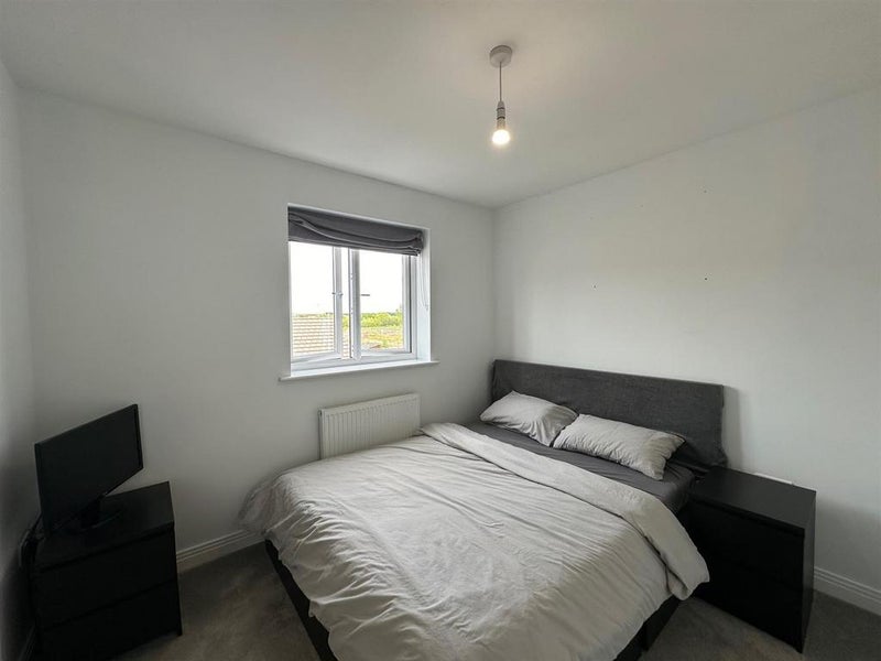 Photo 1: One Master Double Bedroom available from December 2025