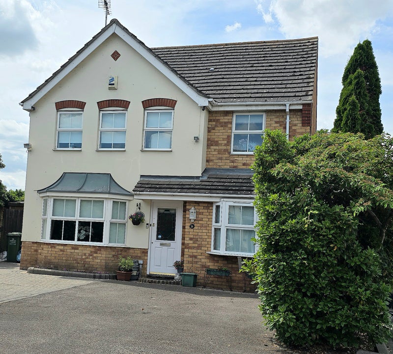 Photo 1: Executive house