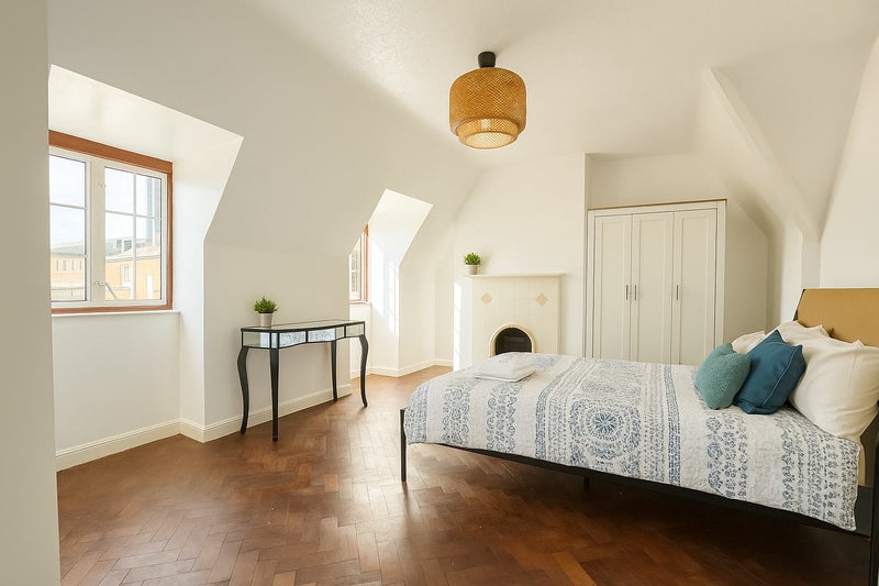 Photo 1: Master Bedroom 2