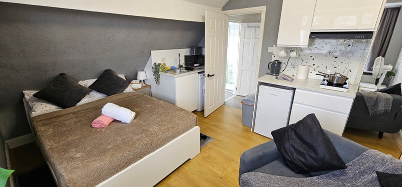 Photo 1: STUDIO BIRDEYE VIEW