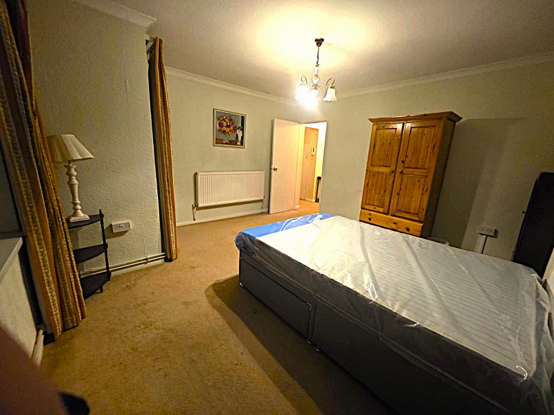 Photo 1: King Size Double Bedroom with Balcony access 