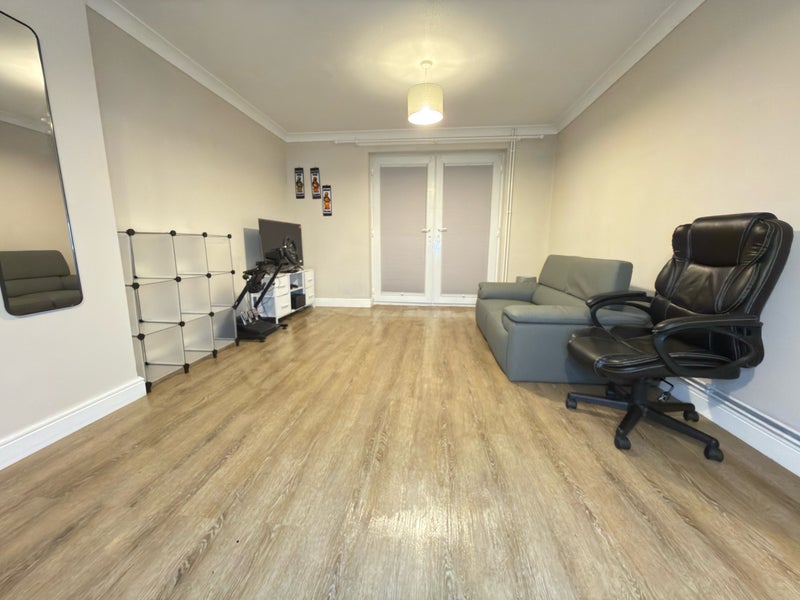 Photo 1: Communal Area