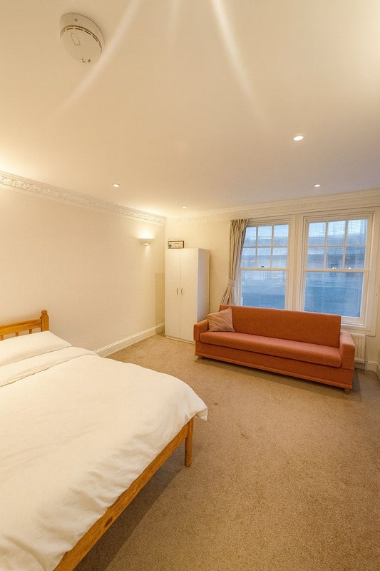 Photo 1: En-Suite Available for single person (£1100) or couples (£1200)
