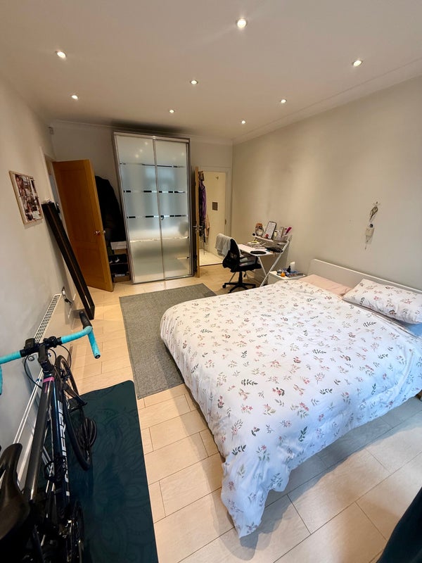 Photo 1: Ensuite bedroom