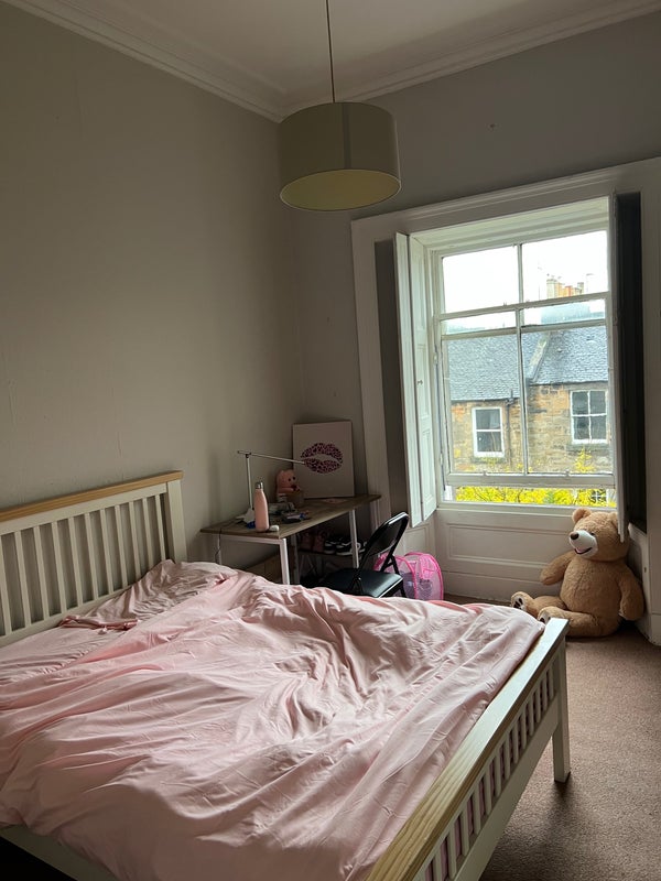 Photo 1: Bedroom available