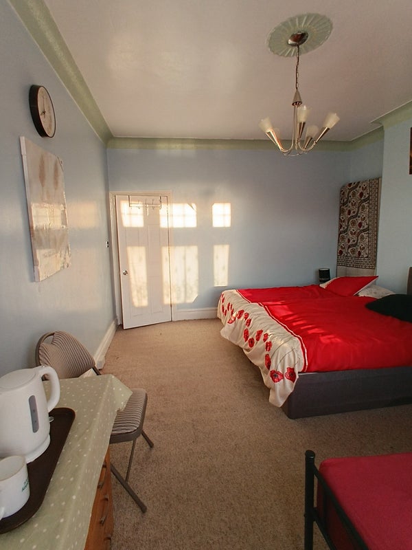 Photo 1: 2nd bedroom 