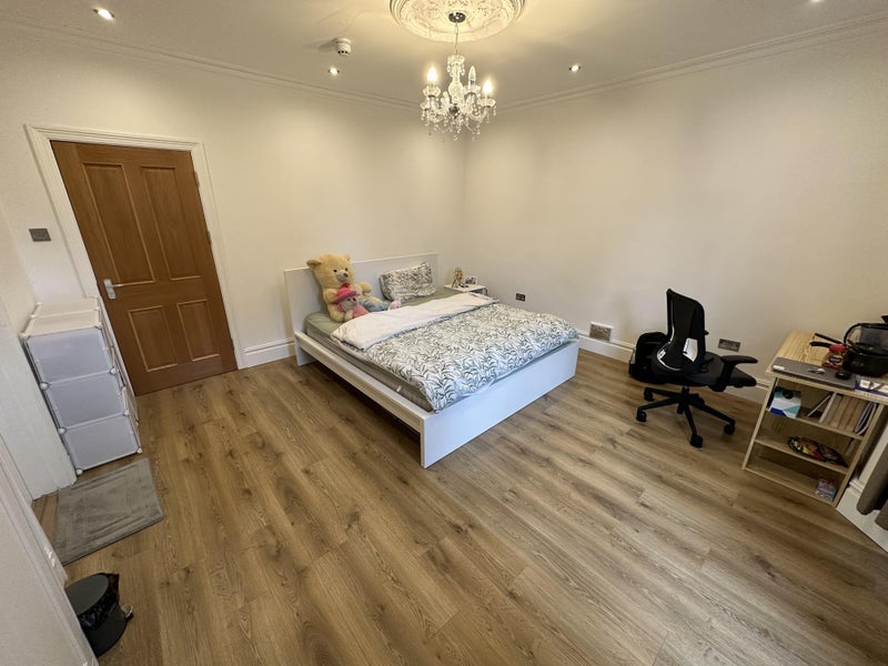 Photo 1: Super Large Bedroom