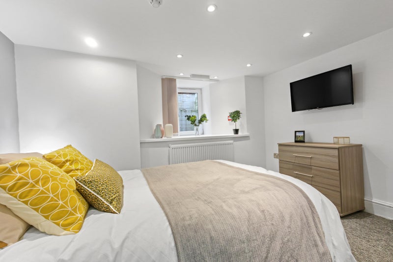 Photo 1: Room 2 - en suite - available 5th December 2025