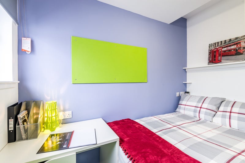 Photo 1: Example of what an ensuite room looks like