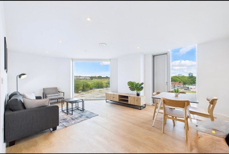 Photo 1: Living room