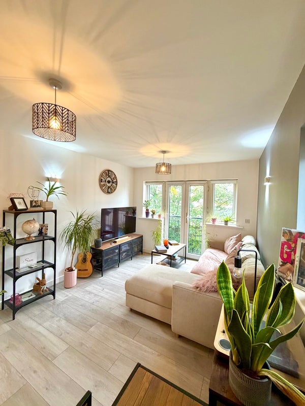 Photo 1: Living Room