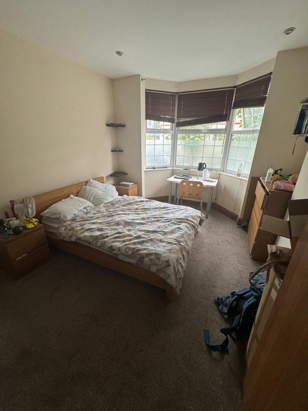 Photo 1: Room