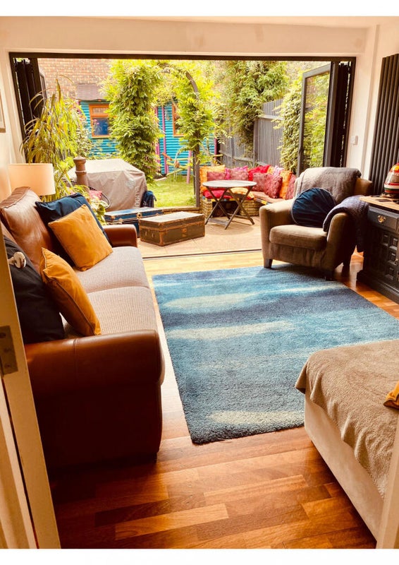 Photo 1: Living Room 