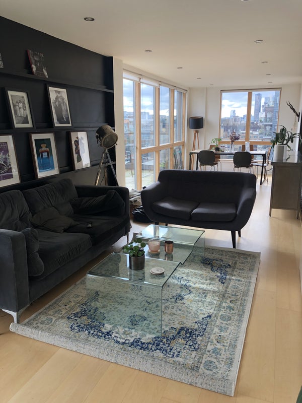 Photo 1: Living room