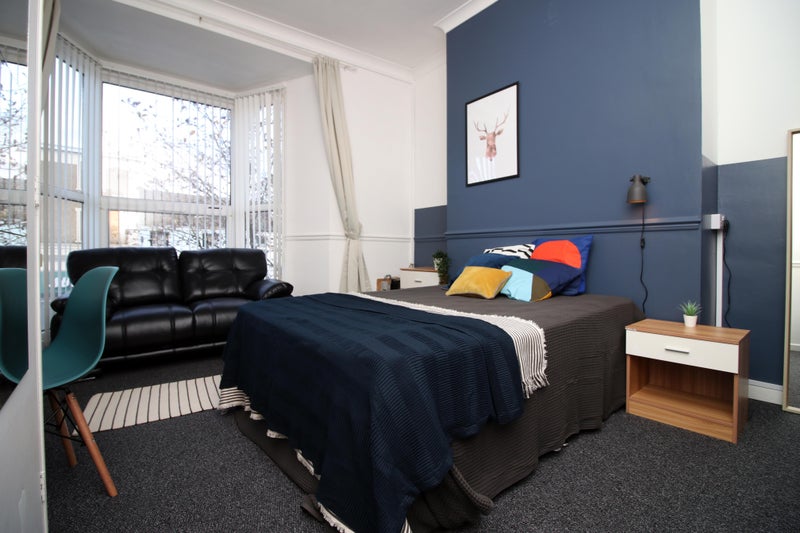 Photo 1: Room 2 - £475