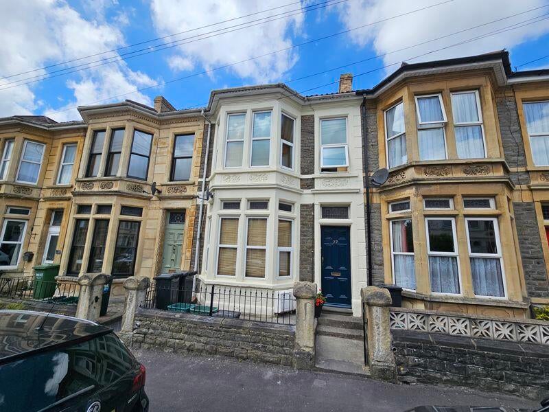 Photo 1: Garden Flat