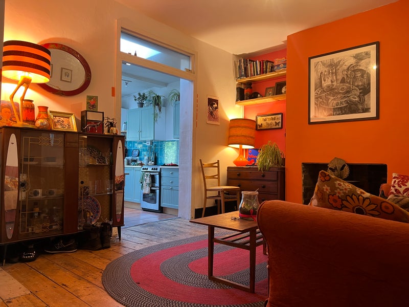 Photo 1: Sitting room