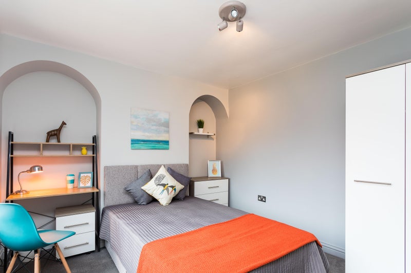 Photo 1: Available from 2nd December, £830pcm