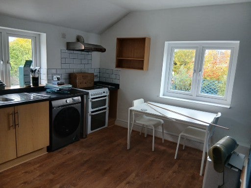 Photo 1: Kitchen diner