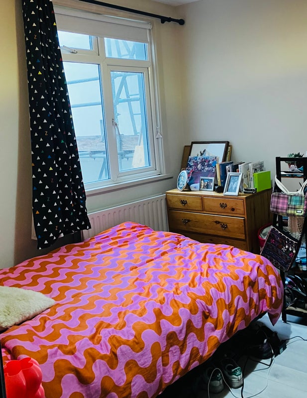 Photo 1: Ground floor south facing bedroom 