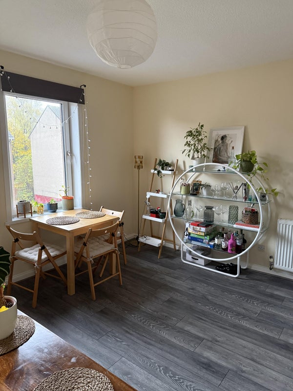 Photo 1: living room