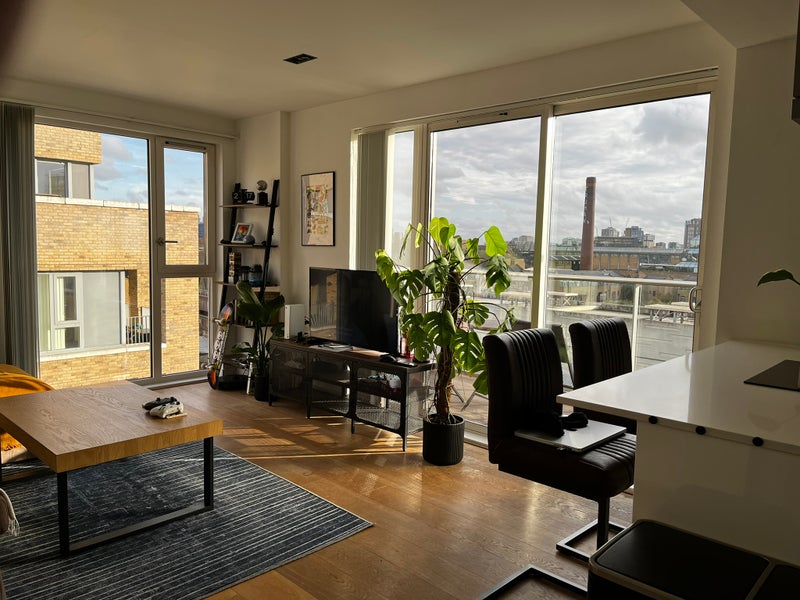 Photo 1: living room 1