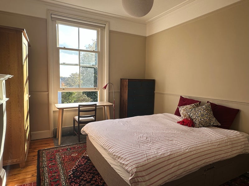 Photo 1: Bedroom for rent