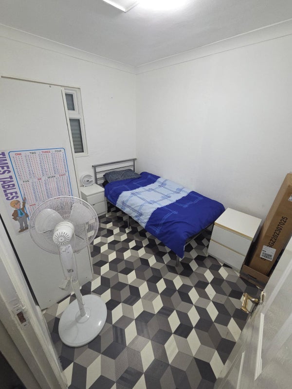 Photo 1: Private room