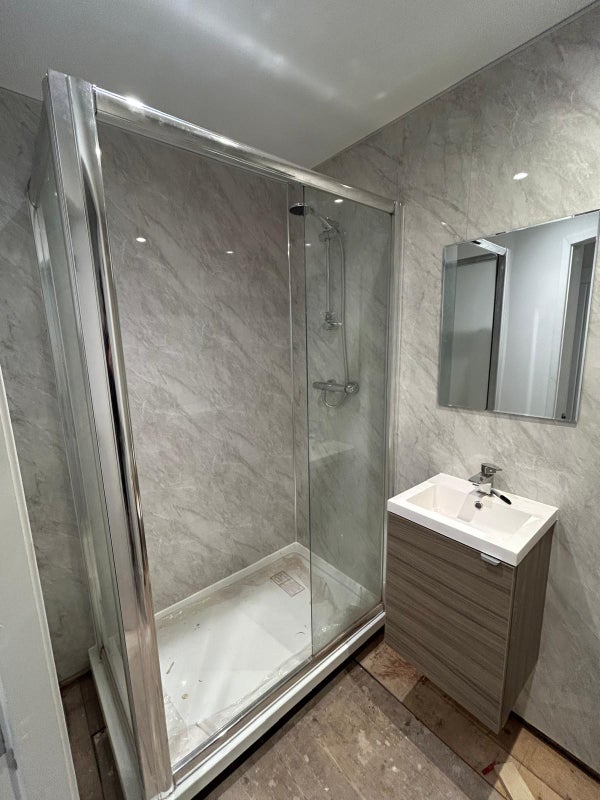 Photo 1: Bathroom