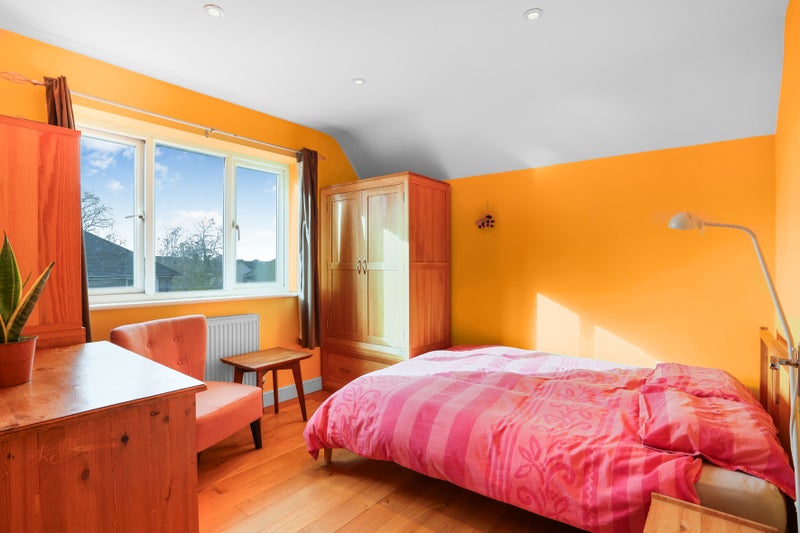 Photo 1: Bedroom 3 £815pcm