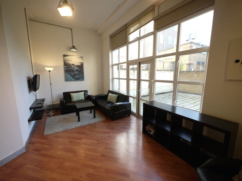 Photo 1: Living Space