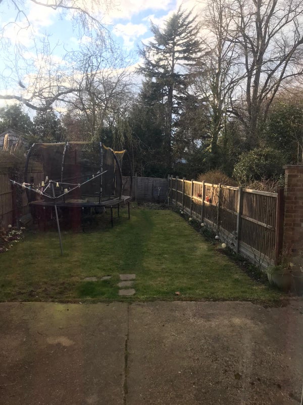 Photo 1: Spacious Garden for barbecues sun bathing