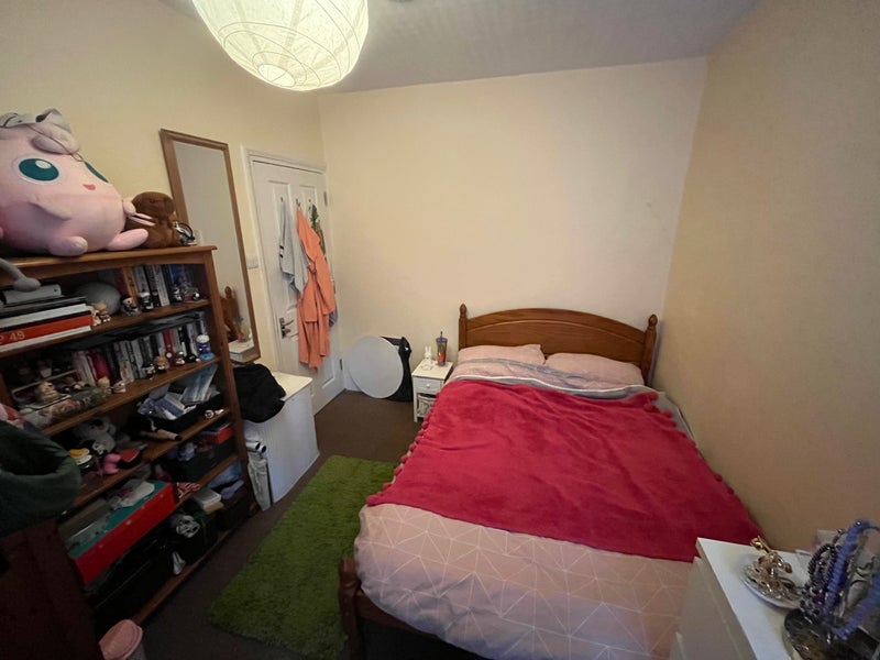 Photo 1: Room 1 first floor 