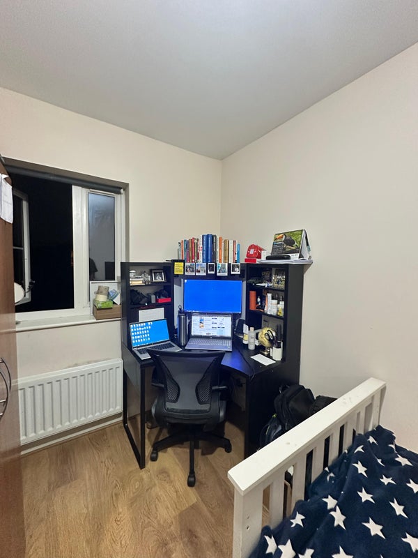 Photo 1: Single room