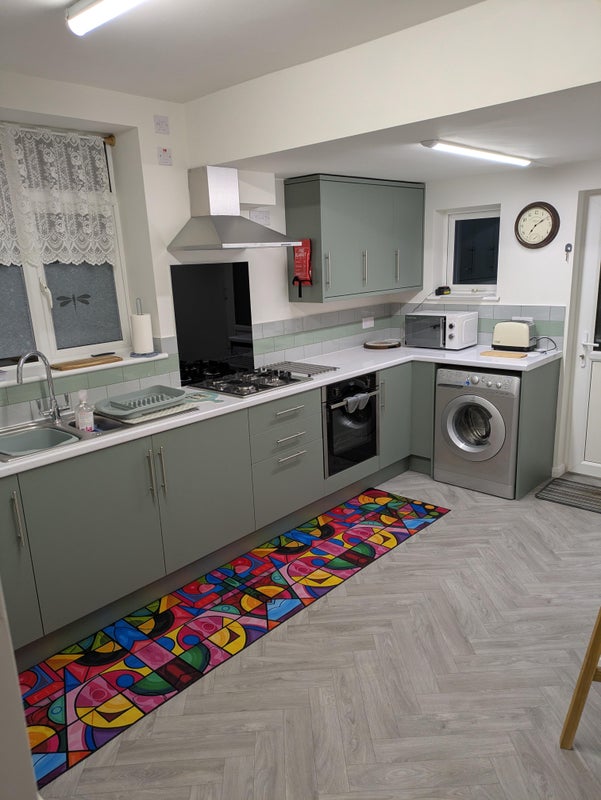 Photo 1: Kitchen/Diner