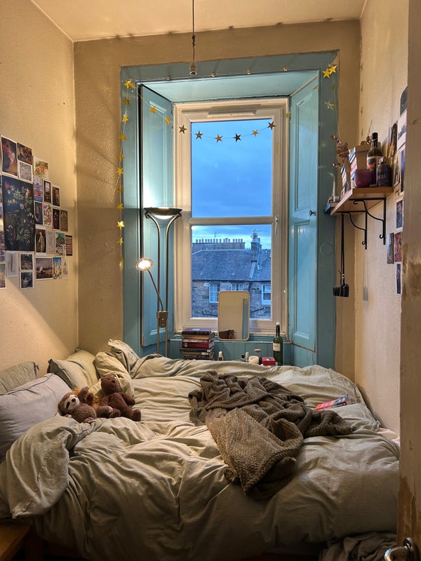 Photo 1: smaller bedroom!